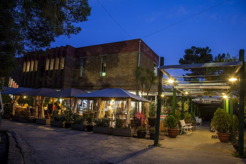 Hostal Inout La Floresta Pearson